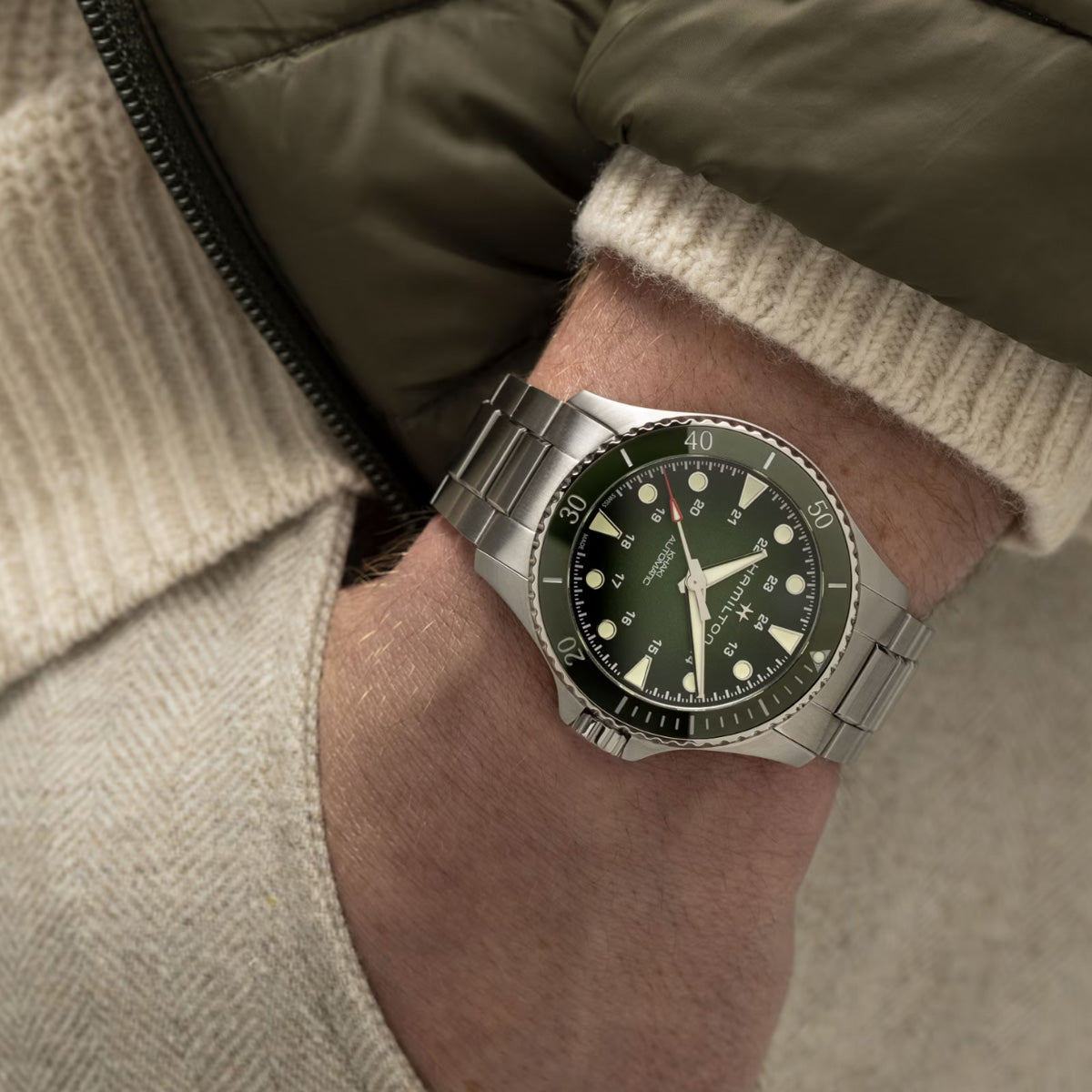 Hamilton - Khaki Navy 43 mm Scuba Automatic Deep Green Dial