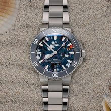 Load image into Gallery viewer, Oris - AQUIS 41.5 mm Date Upsycle Watch - 01 733 7766 4150-Set