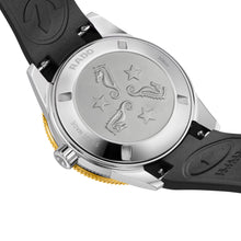 Load image into Gallery viewer, Rado - Captain Cook 39 mm Golden Textured Dial - R32223258