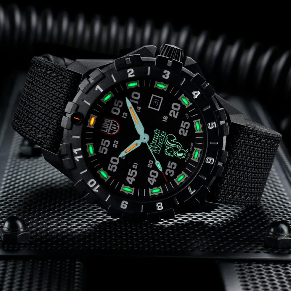 Luminox - F-117 NIGHTHAWK® x Skunk Works® 6440 Heritage Pilot 44 mm - XA.6442.H.SET