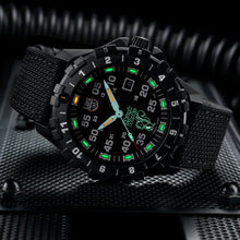 Load image into Gallery viewer, Luminox - F-117 NIGHTHAWK® x Skunk Works® 6440 Heritage Pilot 44 mm - XA.6442.H.SET